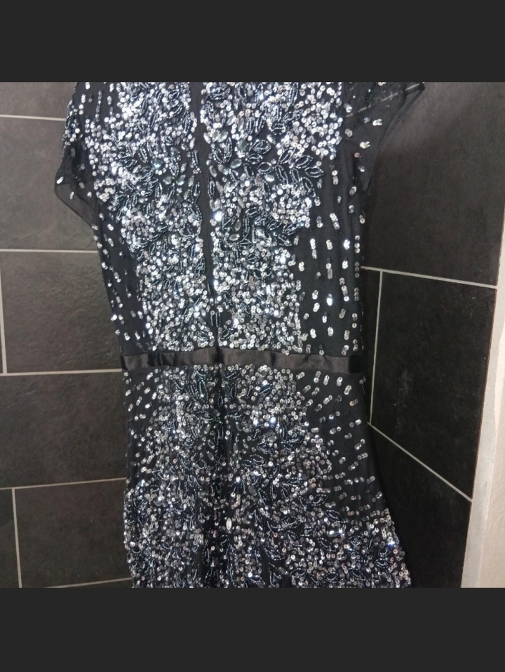 Adrianna Papell Hand-Beaded black Floral Gown – Size 6 - Picture 7 of 10